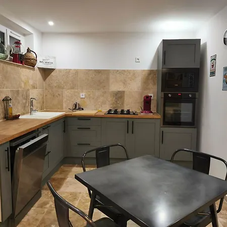 La Biscuiterie Holiday home Saint-Bres (Gard)
