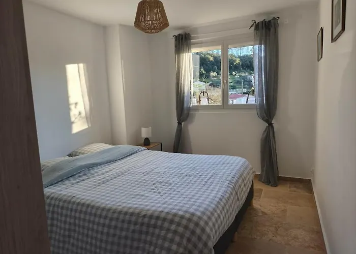 La Biscuiterie * Saint-Brès