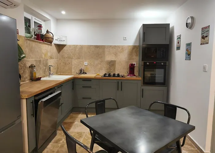 La Biscuiterie Holiday home Saint-Bres (Gard)